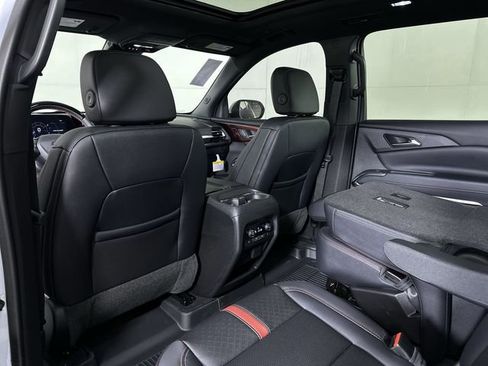 New 2026 Chevrolet Traverse RS w/ LPO, Floor Liner Package AWD/4WD image 22