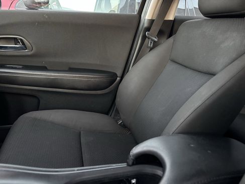 Used 2022 Honda HR-V LX image 10