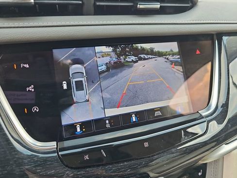 Used 2021 Cadillac XT6 Premium Luxury FWD image 27