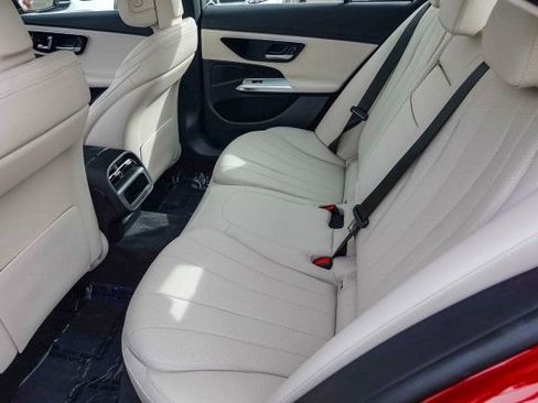 New 2024 Mercedes-Benz E 350 4MATIC Sedan image 16