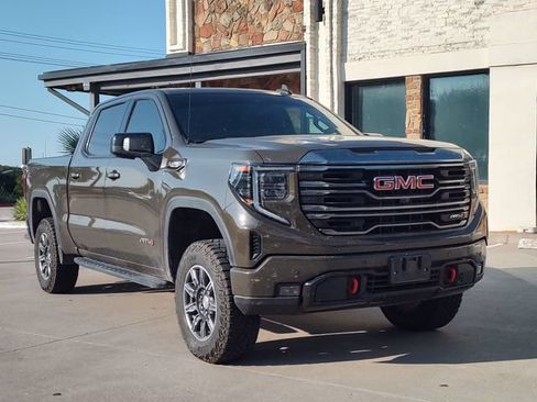 Used 2024 GMC Sierra 1500 AT4 w/ Technology Package AWD/4WD image 1