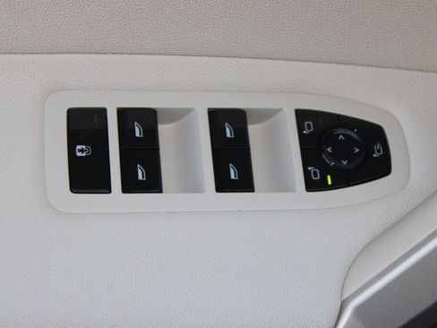 New 2026 BMW iX xDrive45 w/ Executive Package image 13