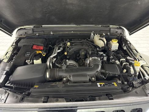 Used 2022 Jeep Gladiator Willys image 31