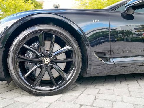 Used 2020 Bentley Continental GT V8 image 12