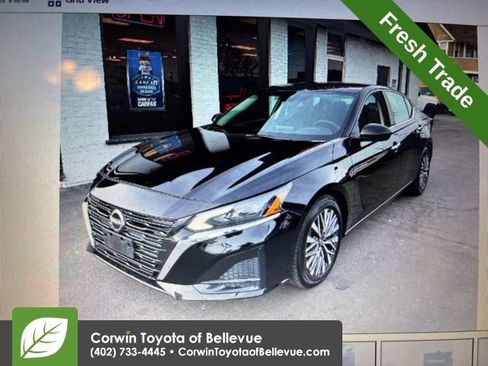 Used 2023 Nissan Altima 2.5 SV image 8