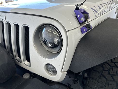 Used 2016 Jeep Wrangler Unlimited Sahara w/ Connectivity Group image 6