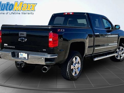 Used 2019 Chevrolet Silverado 2500 LTZ w/ Duramax Plus Package AWD/4WD image 6