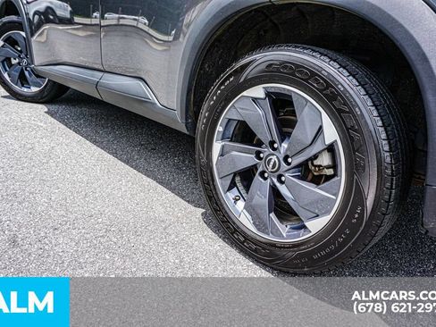 Used 2024 Nissan Rogue SV FWD image 16