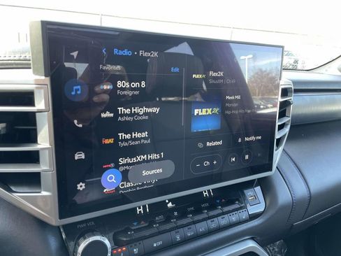 Used 2025 Toyota Tundra Platinum image 40