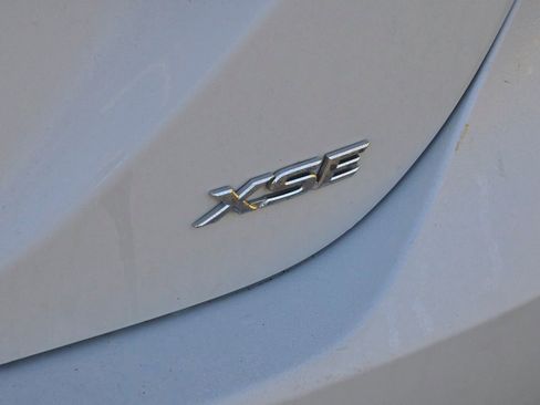 Used 2023 Toyota Camry XSE image 14