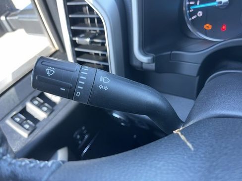 Used 2020 Ford F250 Lariat w/ Chrome Package image 22