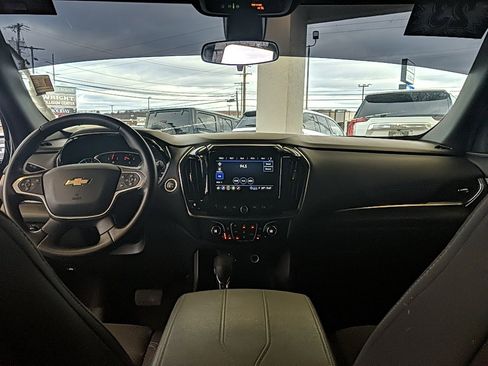 Used 2023 Chevrolet Traverse LT w/ LPO, Floor Liner Package image 17