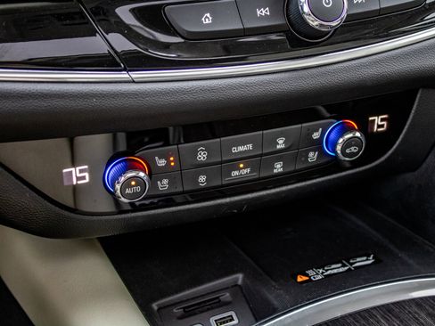 Used 2023 Buick Enclave Avenir w/ Avenir Technology Package image 35