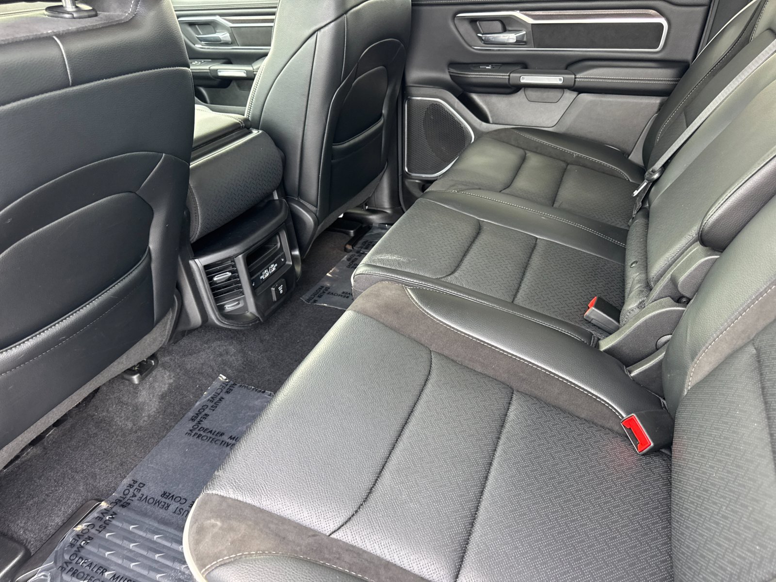 Used 2025 RAM 1500 Laramie AWD/4WD image 14