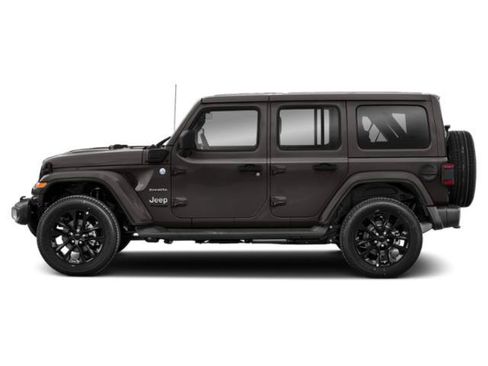 Used 2021 Jeep Wrangler Unlimited Sahara w/ Dual Top Group AWD/4WD image 3