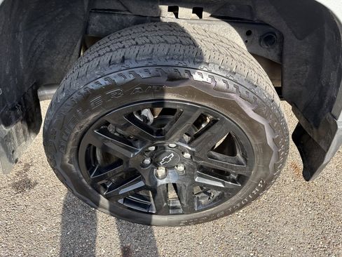 Used 2024 Chevrolet Colorado Z71 w/ Z71 Convenience Package 2 image 13