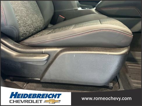 Used 2024 Chevrolet Colorado Z71 w/ Z71 Convenience Package 2 AWD/4WD image 32