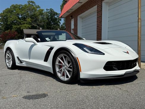 Used 2016 Chevrolet Corvette Z06 w/ 3LZ Preferred Equipment Group image 27