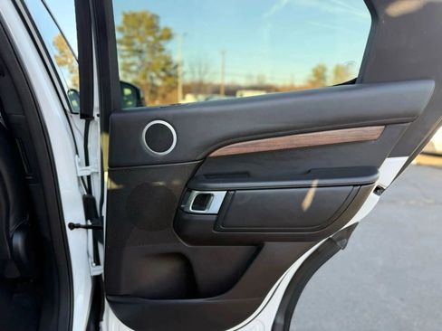 Used 2018 Land Rover Discovery HSE Luxury AWD/4WD image 10