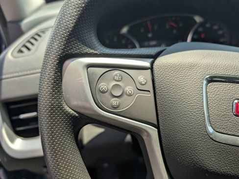 Used 2022 GMC Terrain SLE w/ Driver Convenience Package FWD image 17