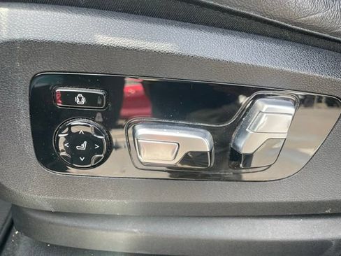 Used 2021 BMW X5 xDrive40i w/ M Sport Package AWD/4WD image 39