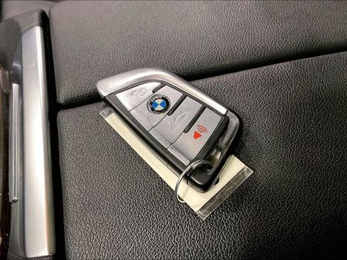 Used 2021 BMW X5 xDrive40i w/ Convenience Package AWD/4WD image 13