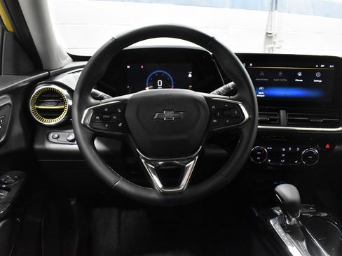 Used 2024 Chevrolet Trax ACTIV w/ Driver Confidence Package FWD image 6