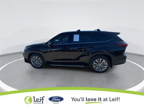 Used 2022 Toyota Highlander Platinum image 7