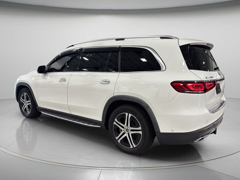 Used 2022 Mercedes-Benz GLS 450 4MATIC image 3