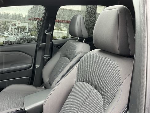 Used 2025 Subaru Forester Premium AWD/4WD image 16
