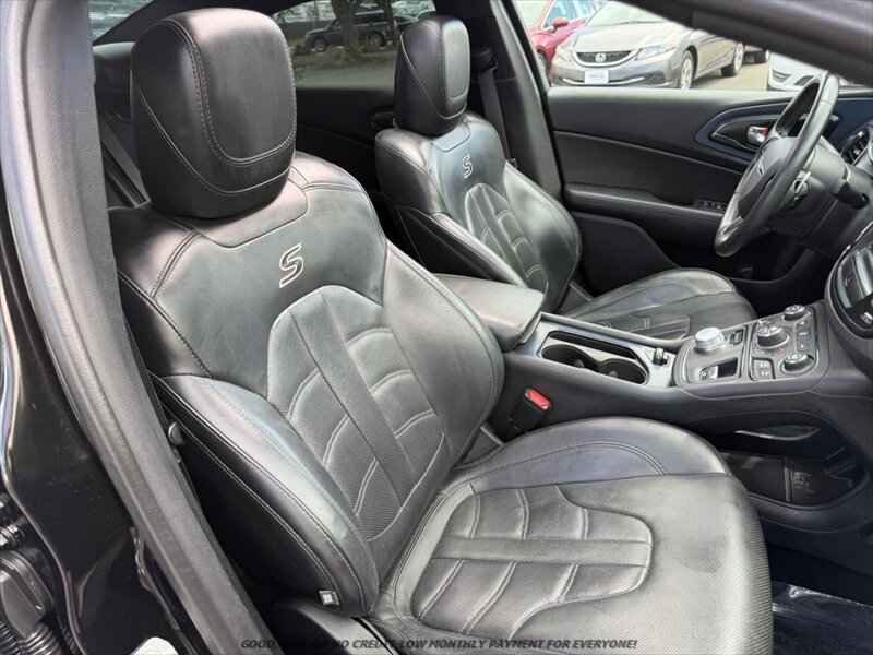 Used 2016 Chrysler 200 S w/ Navigation & Sound Group I AWD/4WD image 20