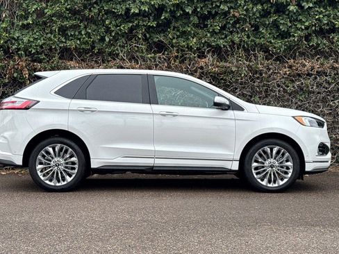 Certified 2024 Ford Edge Titanium w/ Titanium Elite Package image 3