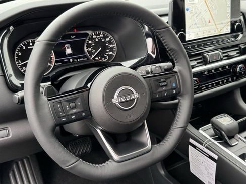 Certified 2025 Nissan Pathfinder SL w/ Cargo Package image 17