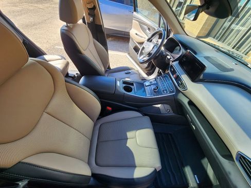 Used 2023 Hyundai Santa Fe SEL w/ Premium Package image 11