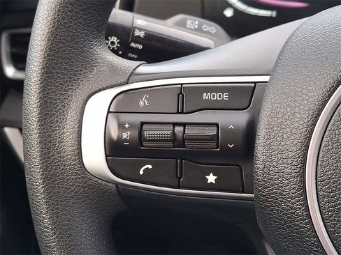 Certified 2024 Kia Sportage LX image 9