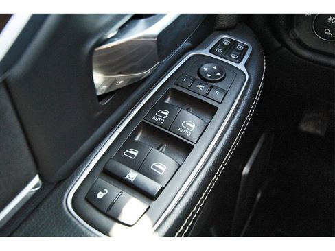 Used 2024 RAM 2500 Laramie w/ Towing Technology Group image 8