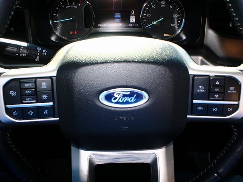 Used 2023 Ford Expedition Max XLT image 14