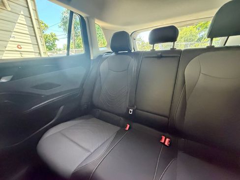 Used 2026 Volkswagen Tiguan SE AWD/4WD image 33