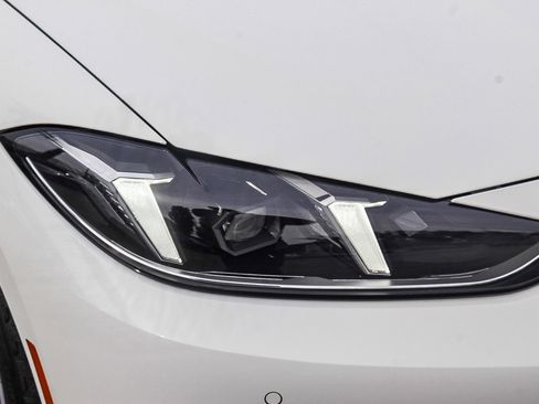 Certified 2025 BMW 430i 430i w/ Convenience Package image 8