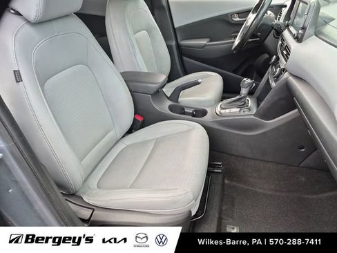 Used 2021 Hyundai Kona Limited w/ Cargo Package AWD/4WD image 27