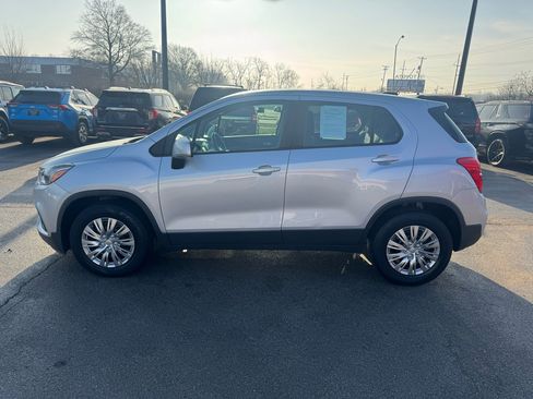 Used 2017 Chevrolet Trax LS image 5
