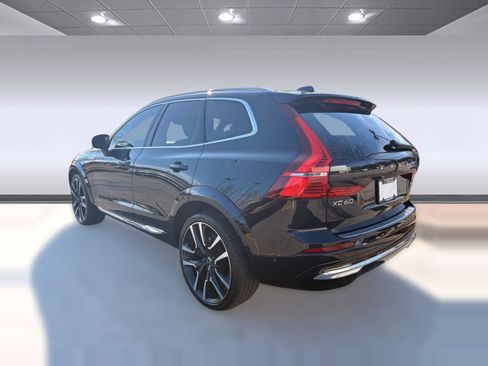 Certified 2023 Volvo XC60 B5 Ultimate w/ Protection Package Premier image 3