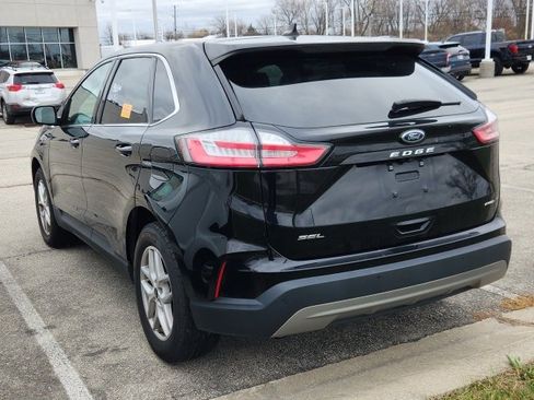Used 2023 Ford Edge SEL image 3
