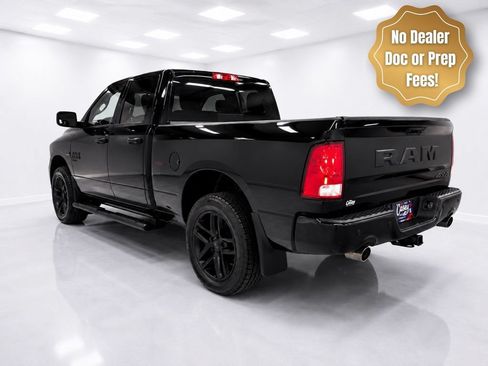 Used 2023 RAM 1500 Express w/ Wheel & Sound Group AWD/4WD image 3