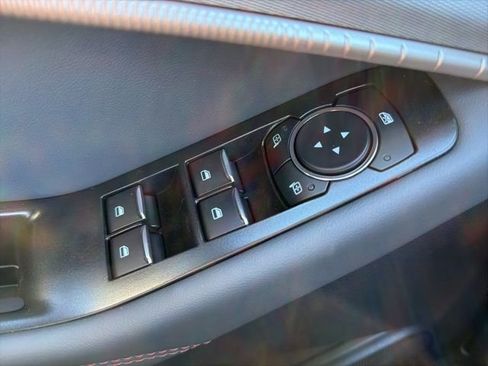 New 2026 Ford Explorer Active w/ Active Comfort Package image 24