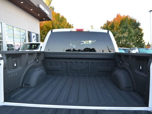 Used 2018 Ford F150 XLT w/ Trailer Tow Package image 15