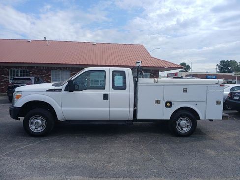 Used 2011 Ford F250 XL image 3