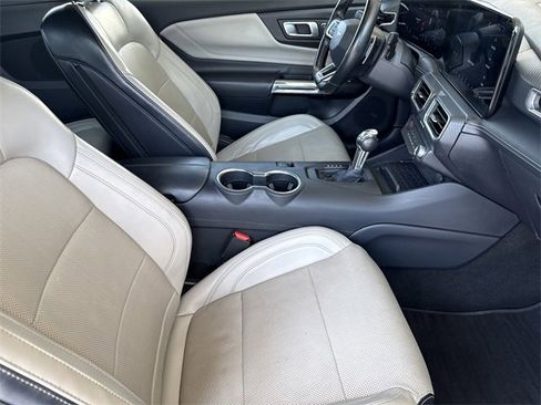 Used 2024 Ford Mustang GT Premium image 33