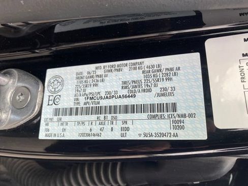 Used 2023 Ford Escape Platinum AWD/4WD image 26