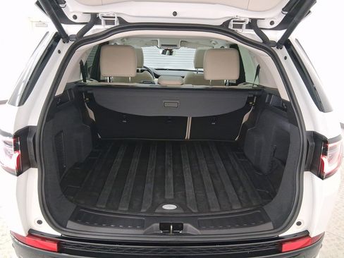 New 2025 Land Rover Discovery Sport S image 31